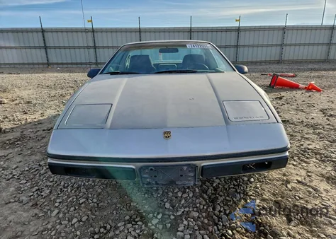 1985 Pontiac Fiero z USA, uszkodzony, nr VIN 1G2PE37R9FP222403